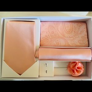 Peach Bow Tie & Tie Set. Has flower pin and handkerchiefs.